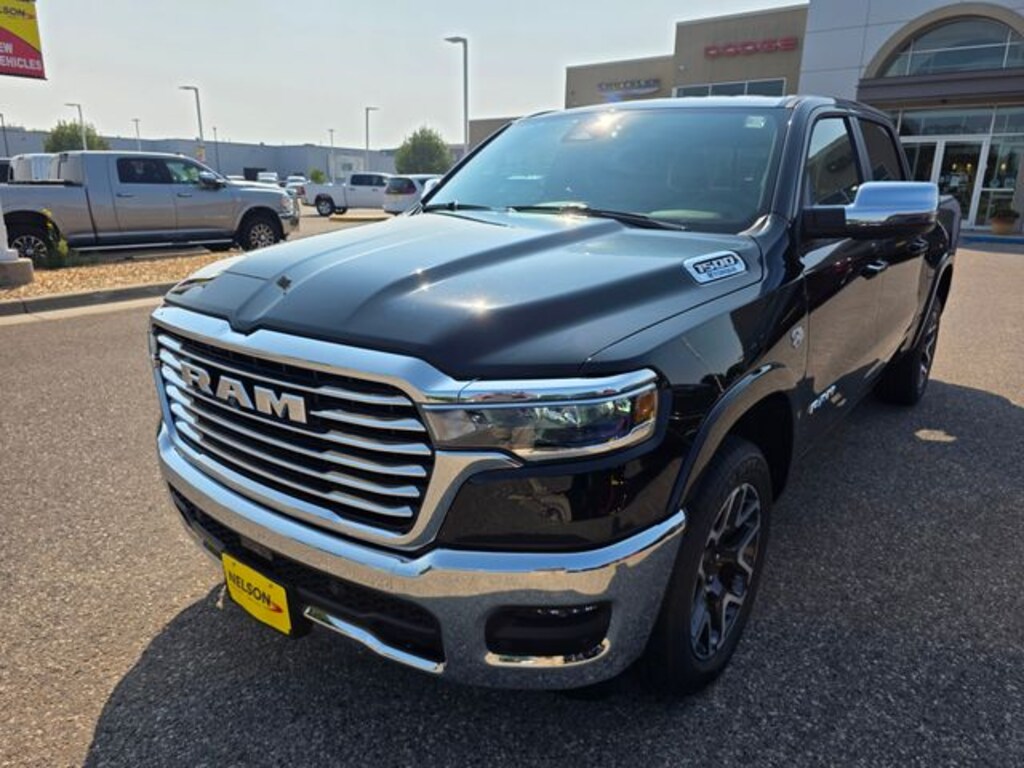 New 2026 Ram 1500 LARAMIE CREW CAB 4X4 5'7 BOX Pickup