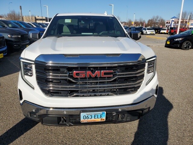 2022 Gmc Sierra 1500 SLT photo 3