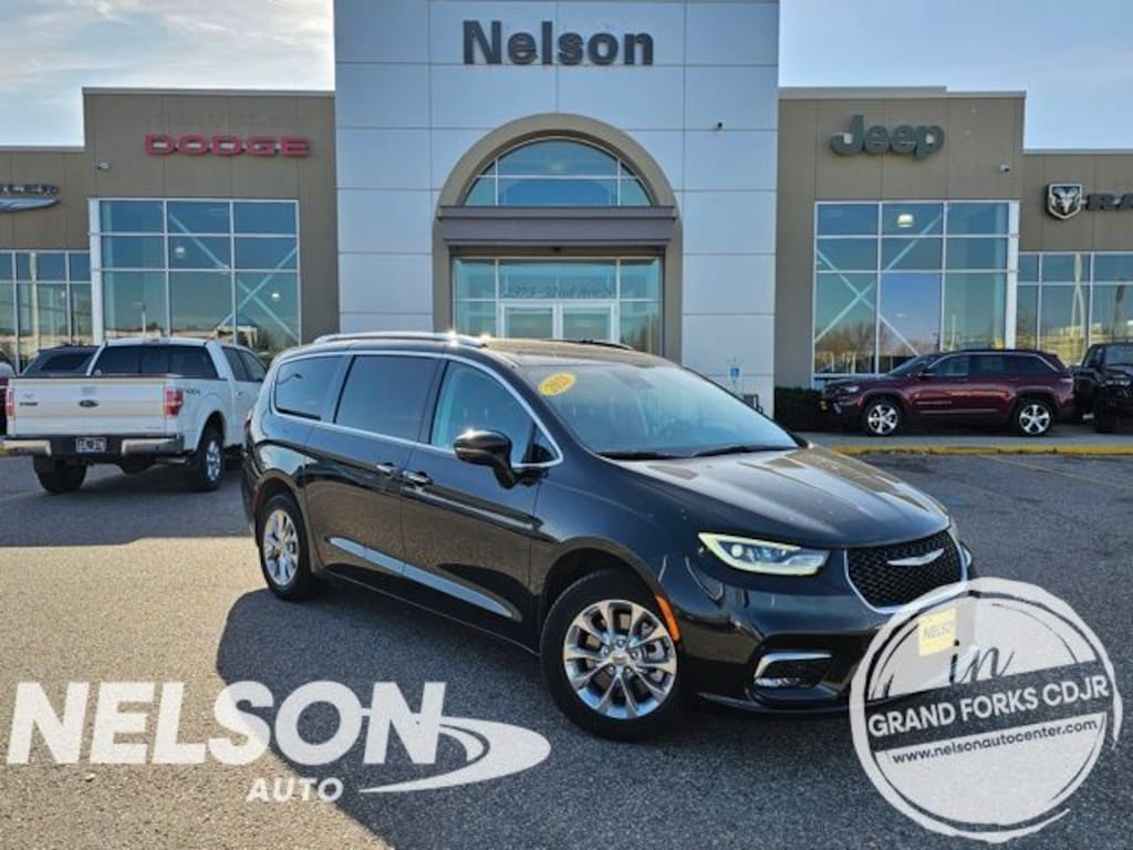 Used 2021 Chrysler Pacifica Touring L Van Passenger Van