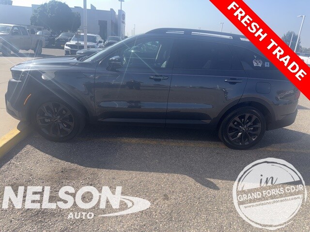 2023 Kia Sorento X-Line SX Prestige photo 4