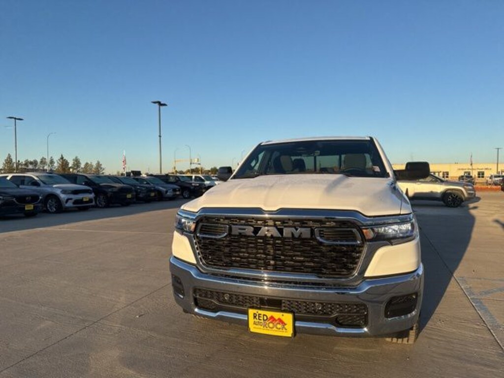 New 2025 Ram 1500 TRADESMAN CREW CAB 4X4 5'7 BOX Pickup
