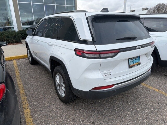 2025 Jeep Grand Cherokee Laredo X photo 4