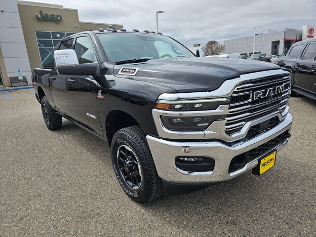 2025 Ram 3500 Laramie photo 4
