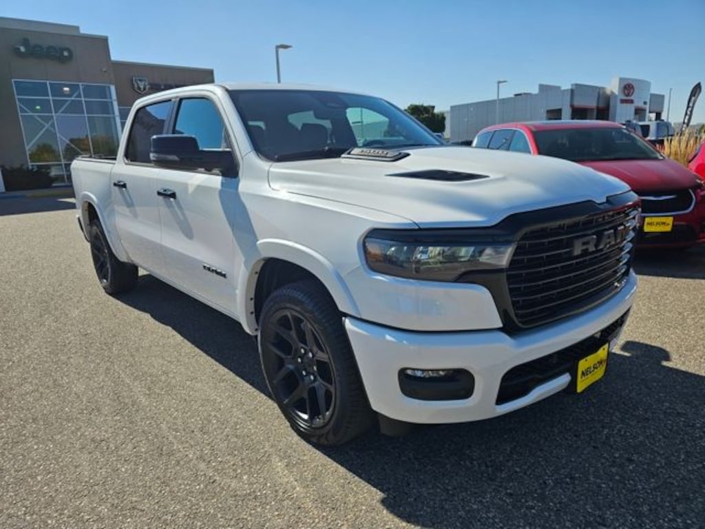 New 2026 Ram 1500 LARAMIE CREW CAB 4X4 5'7 BOX Pickup