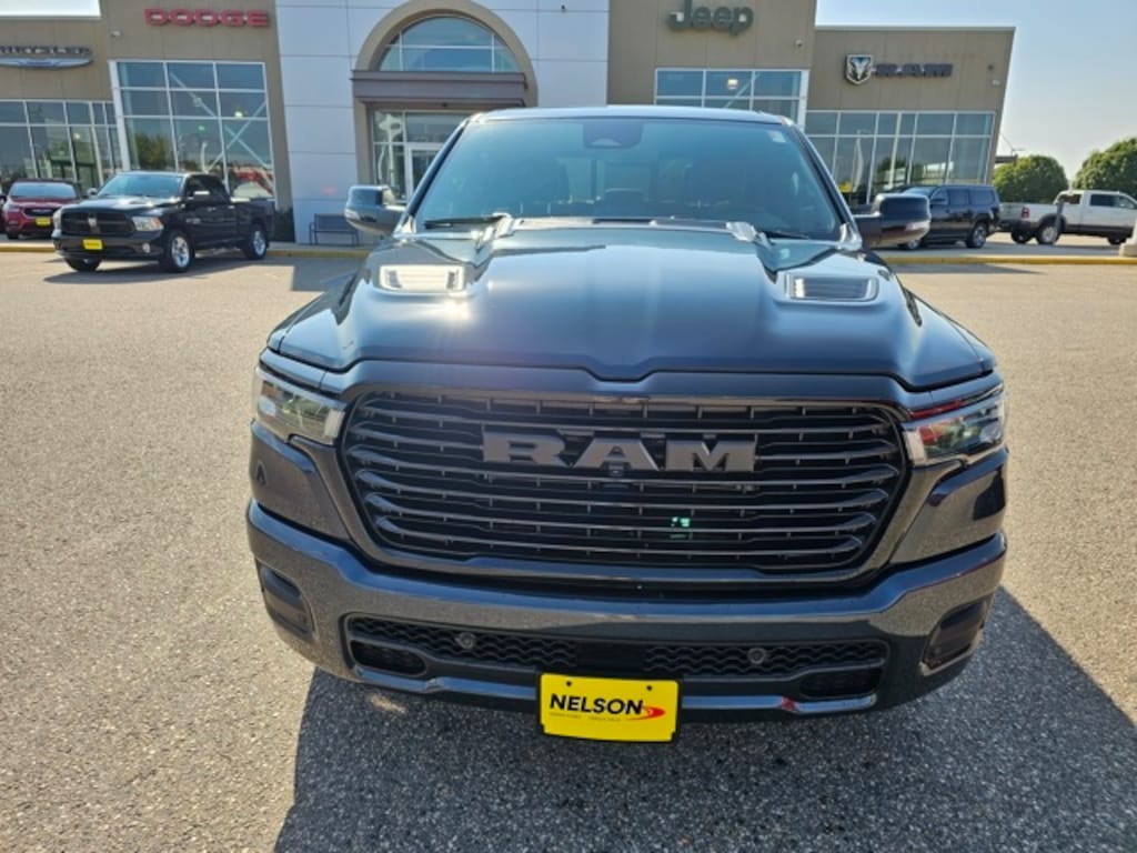 New 2026 Ram 1500 LARAMIE CREW CAB 4X4 5'7 BOX Pickup