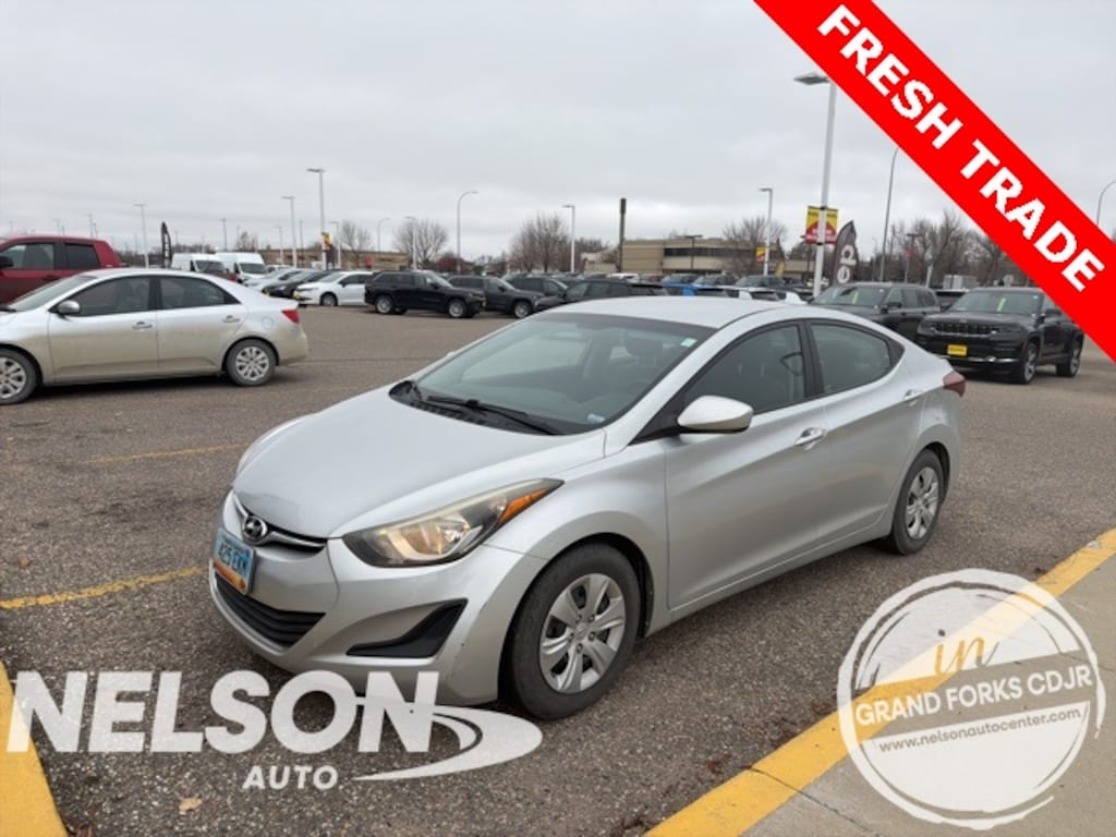 Used 2016 Hyundai Elantra SE Sedan