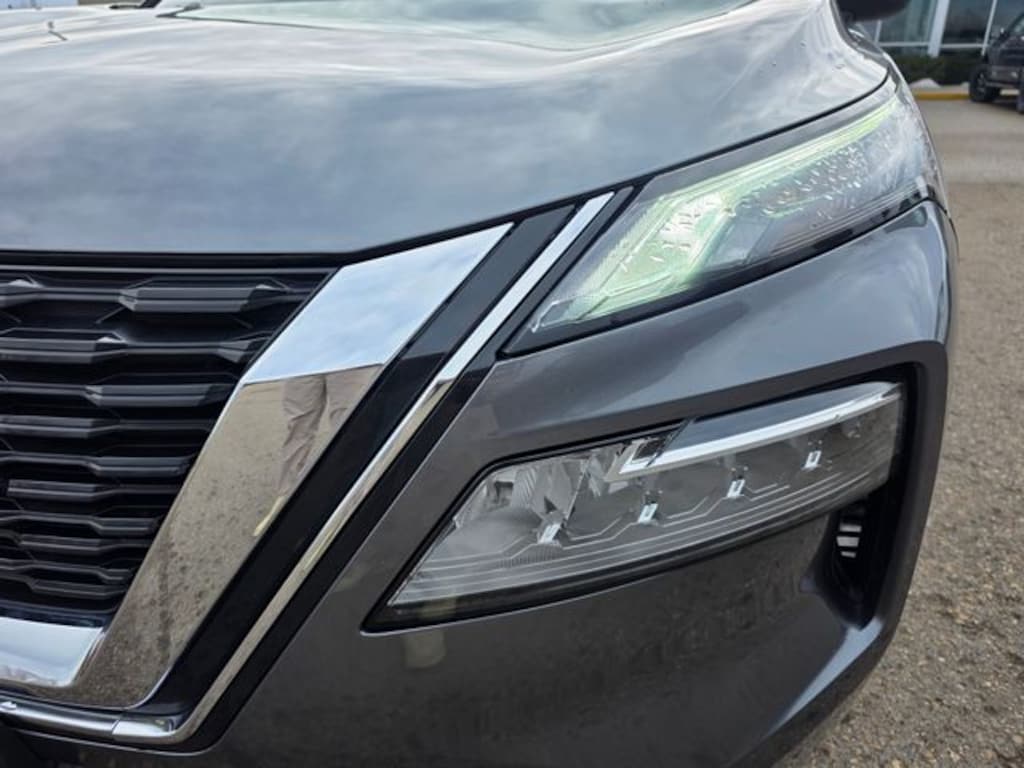 Used 2023 Nissan Rogue SV SUV
