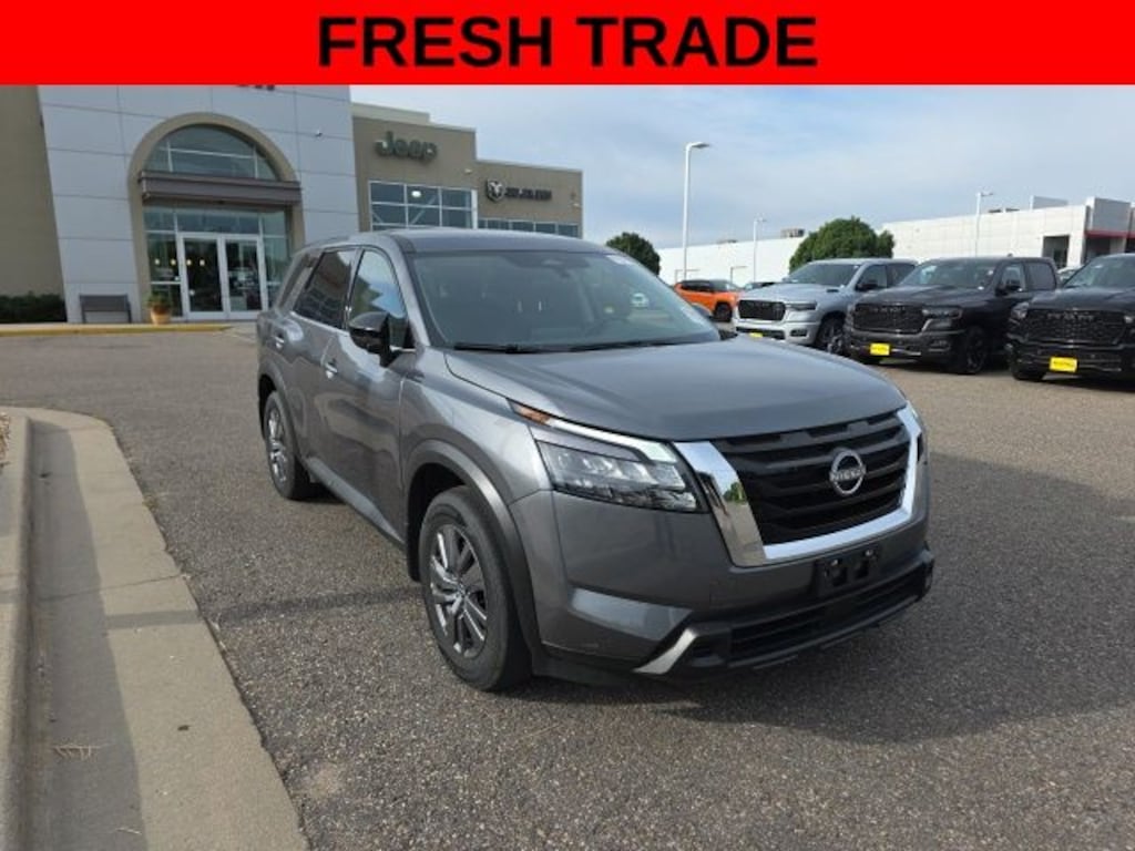 Used 2025 Nissan Pathfinder S SUV