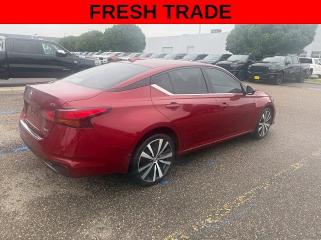 Used 2021 Nissan Altima 2.5 SR Sedan