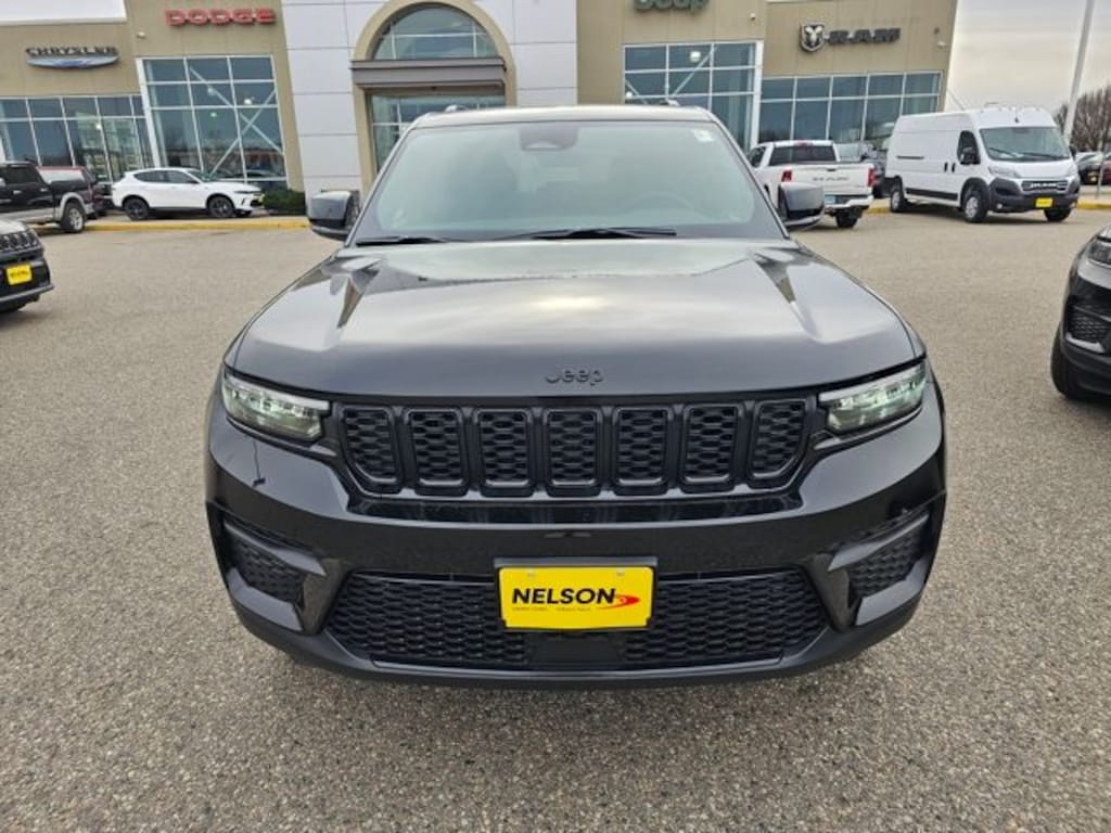 New 2025 Jeep Grand Cherokee ALTITUDE 4X4 Sport Utility