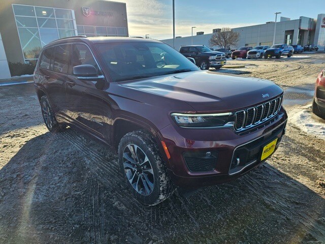 2025 Jeep Grand Cherokee L photo 3