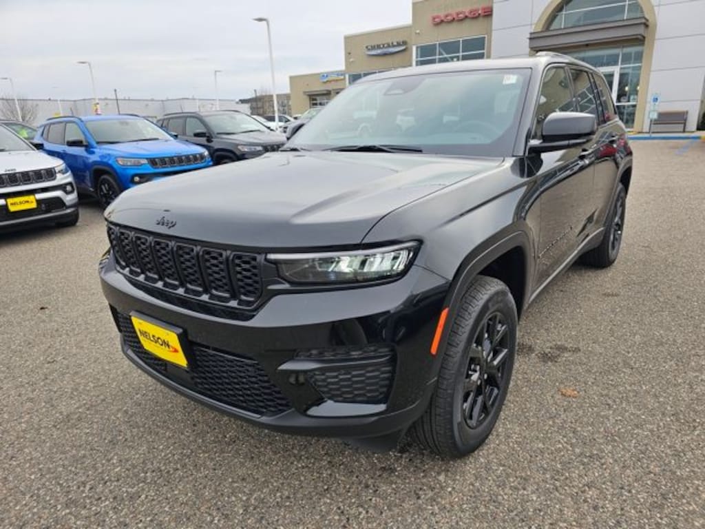New 2025 Jeep Grand Cherokee ALTITUDE 4X4 Sport Utility