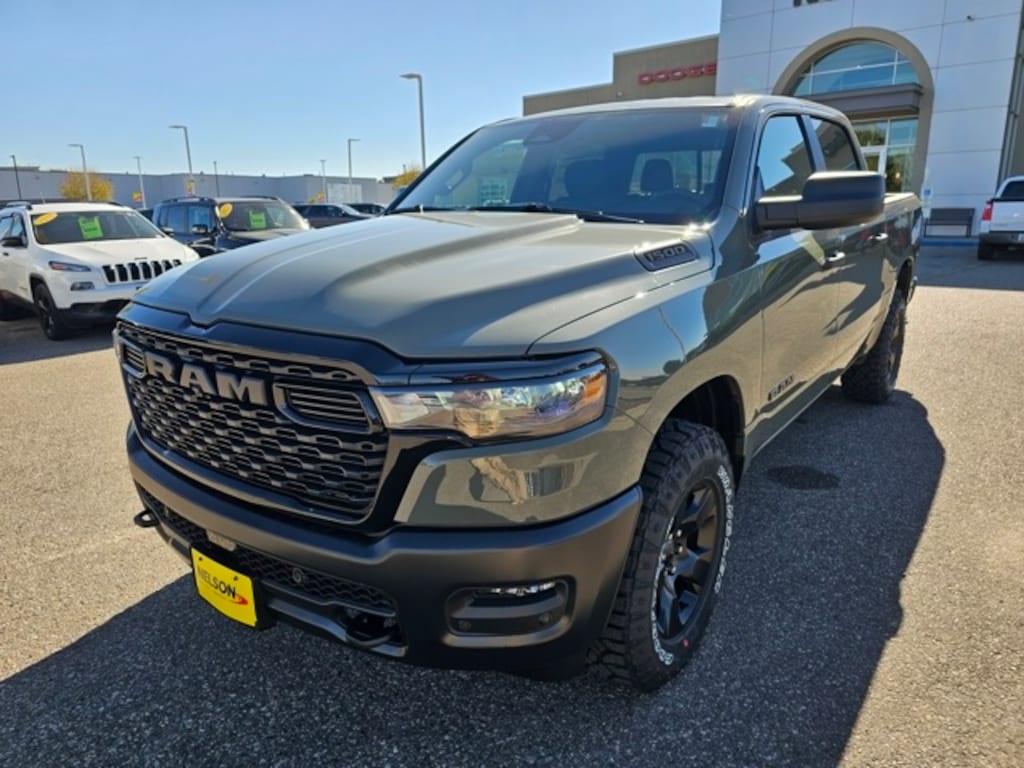 New 2026 Ram 1500 WARLOCK CREW CAB 4X4 5'7 BOX Pickup