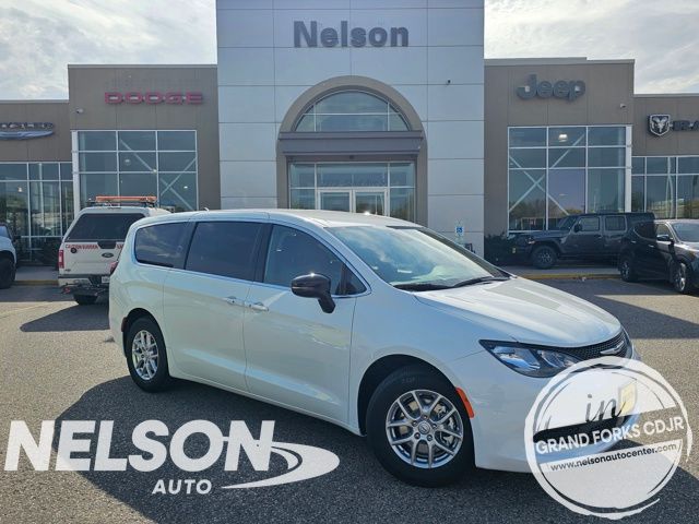 2026 Chrysler Voyager LX's photo