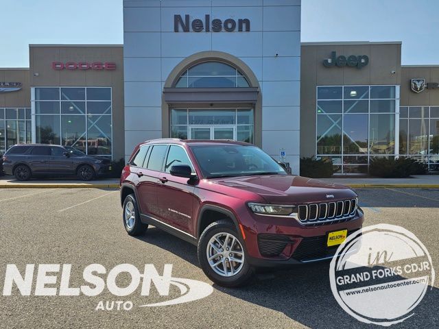 2025 Jeep Grand Cherokee Laredo's photo