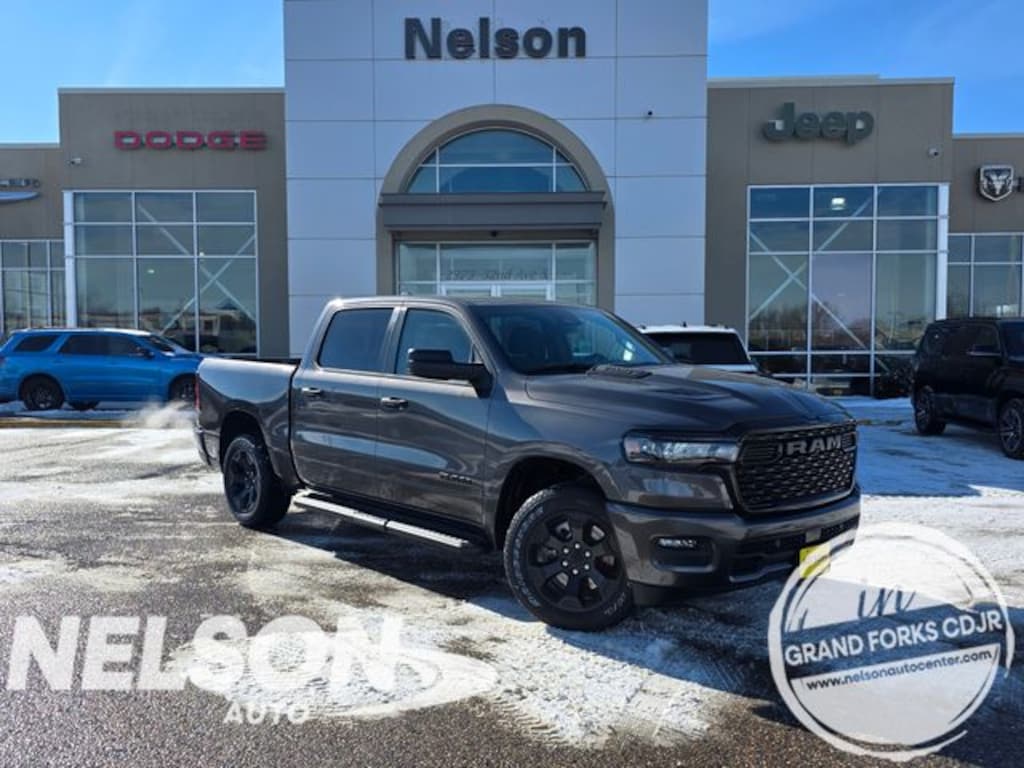 New 2026 Ram 1500 EXPRESS CREW CAB 4X4 5'7 BOX Pickup