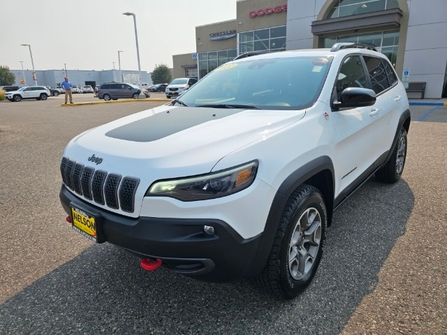 Used 2022 Jeep Cherokee Trailhawk with VIN 1C4PJMBX7ND550454 for sale in Grand Forks, ND