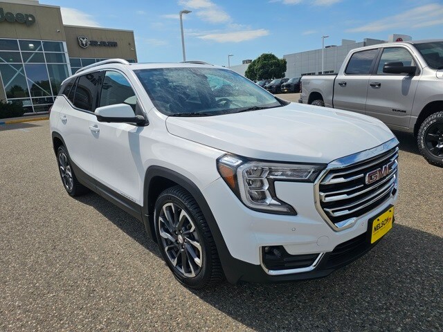 2022 Gmc Terrain SLT photo 2
