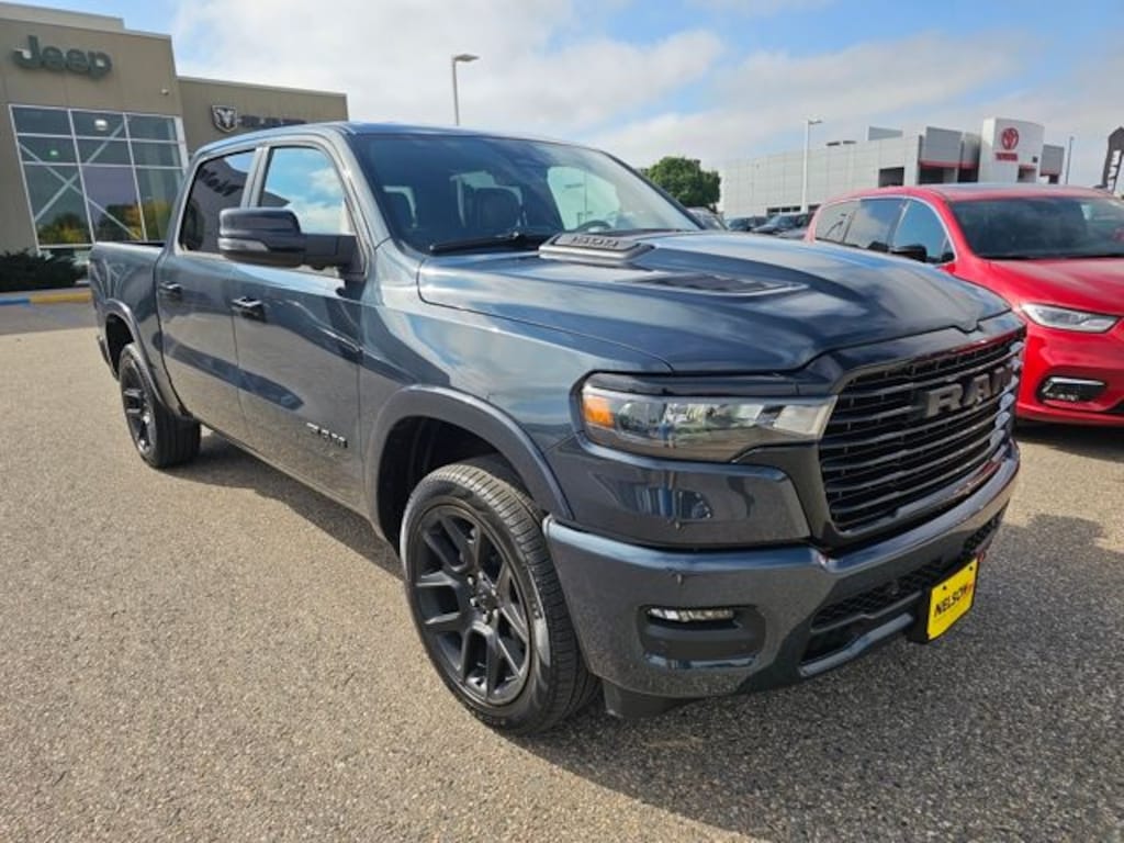 New 2026 Ram 1500 LARAMIE CREW CAB 4X4 5'7 BOX Pickup