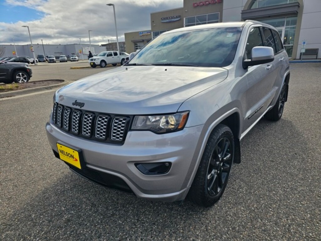 Used 2021 Jeep Grand Cherokee Laredo SUV