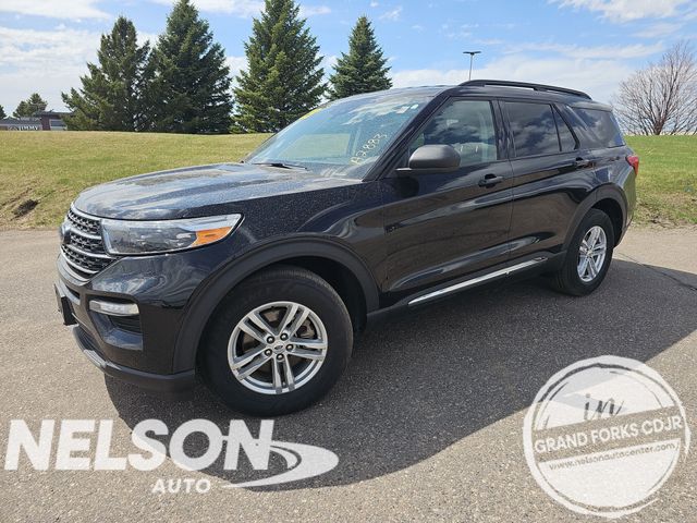 2023 Ford Explorer XLT 4WD's photo