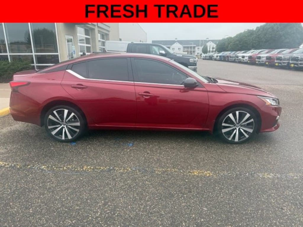 Used 2021 Nissan Altima 2.5 SR Sedan