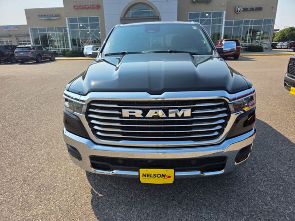 New 2026 Ram 1500 LARAMIE CREW CAB 4X4 5'7 BOX Pickup