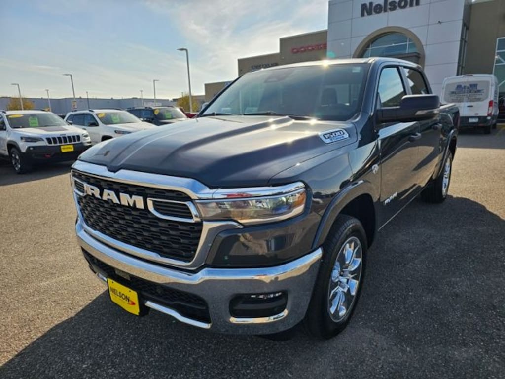 New 2026 Ram 1500 BIG HORN CREW CAB 4X4 5'7 BOX Pickup