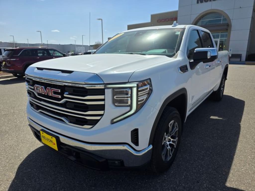 Used 2025 GMC Sierra 1500 SLT Truck Crew Cab