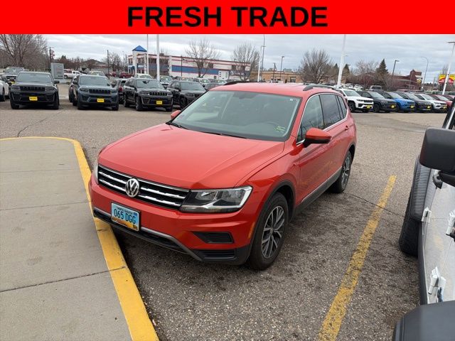 Used 2018 Volkswagen Tiguan SE with VIN 3VV2B7AX3JM192828 for sale in Grand Forks, ND