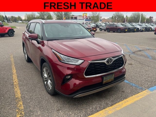 2023 Toyota Highlander Platinum AWD's photo