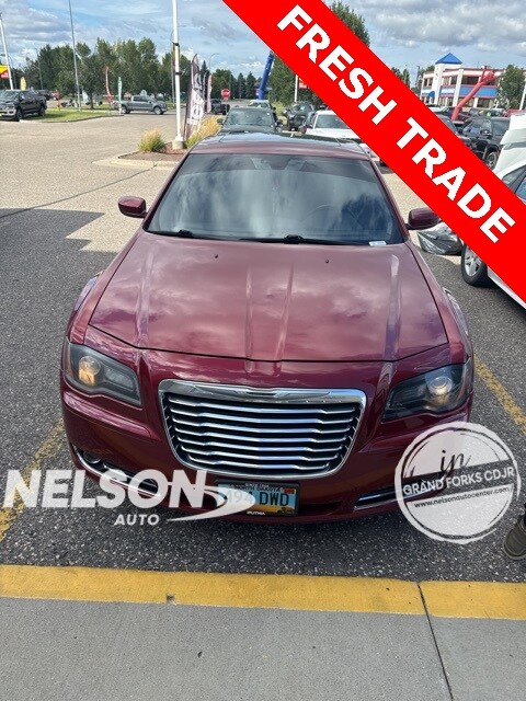 2014 Chrysler 300 S photo 2