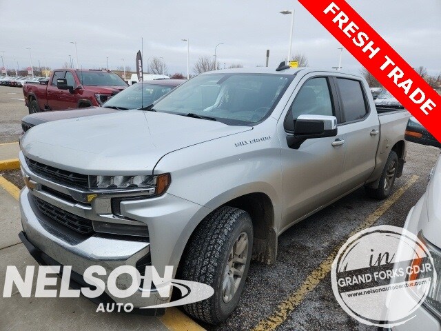2020 Chevrolet Silverado 1500 LT photo 3