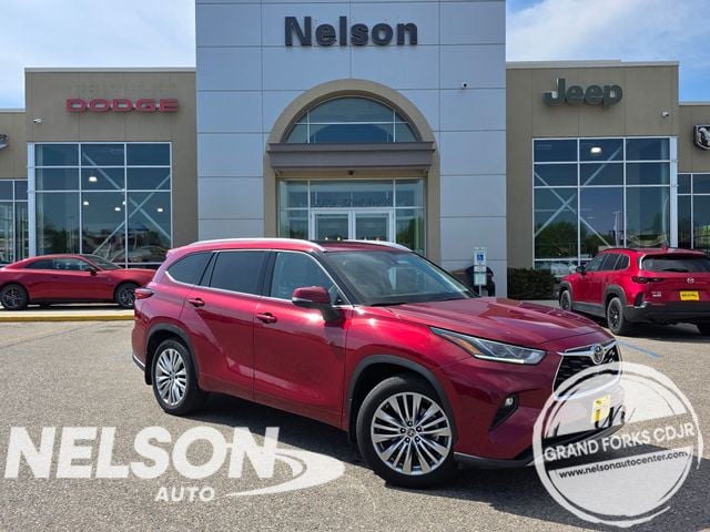 2023 Toyota Highlander Platinum AWD's photo