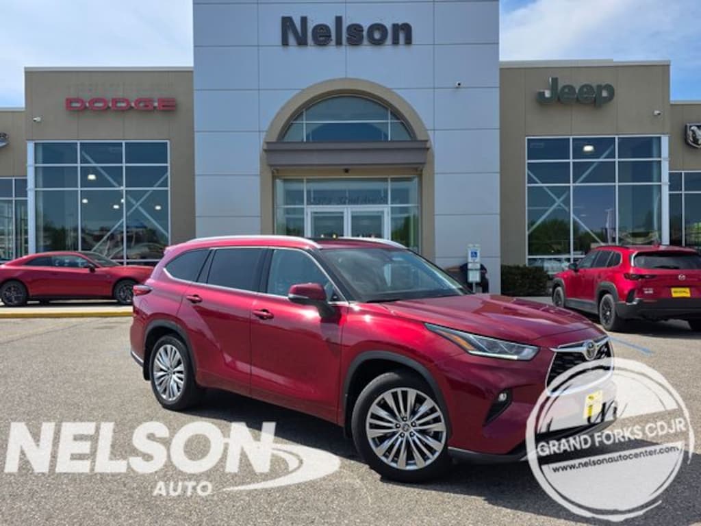 Used 2023 Toyota Highlander Platinum SUV