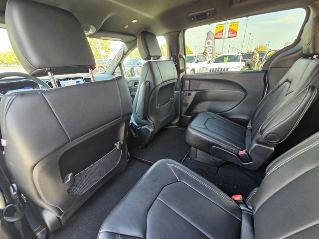 2026 Chrysler Voyager LX - Photo 12