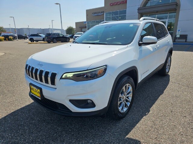 Used 2021 Jeep Cherokee Latitude Lux with VIN 1C4PJMMX0MD185739 for sale in Grand Forks, ND