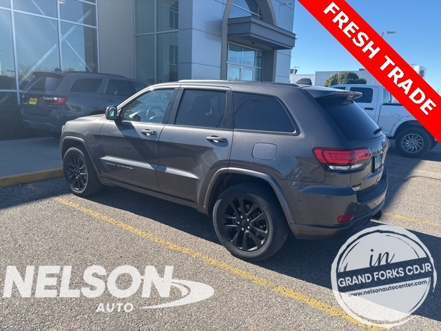 2019 Jeep Grand Cherokee Laredo photo 3