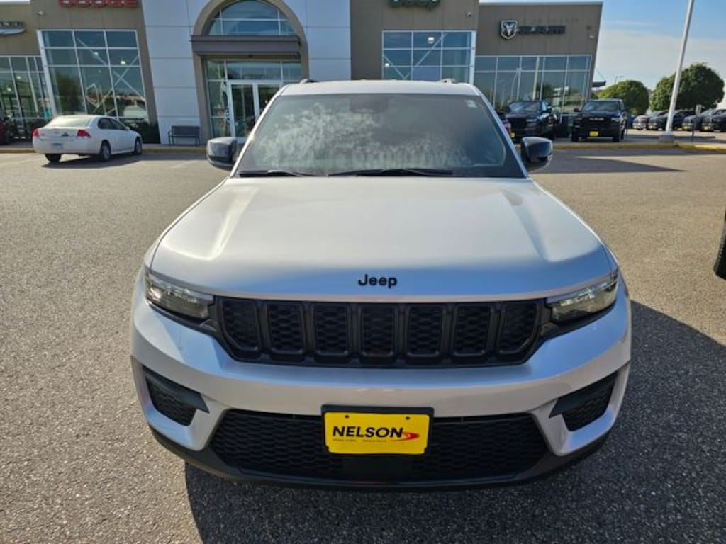 New 2025 Jeep Grand Cherokee ALTITUDE 4X4 Sport Utility
