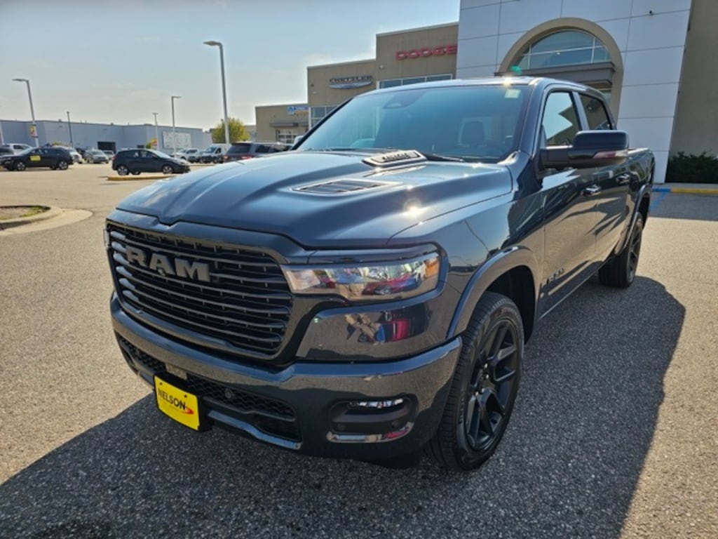 New 2026 Ram 1500 LARAMIE CREW CAB 4X4 5'7 BOX Pickup