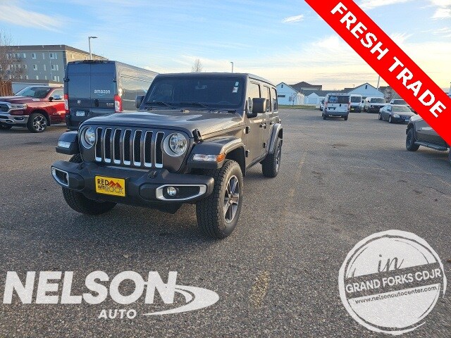 2023 Jeep Wrangler Sahara photo 3