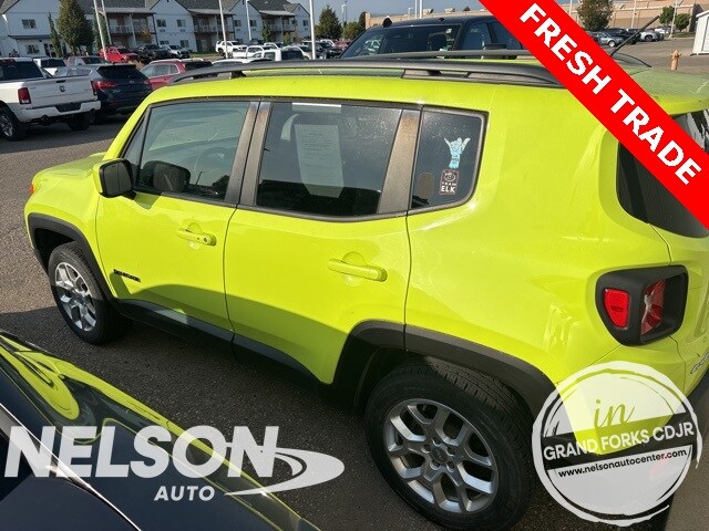2017 Jeep Renegade Latitude North Edition photo 3