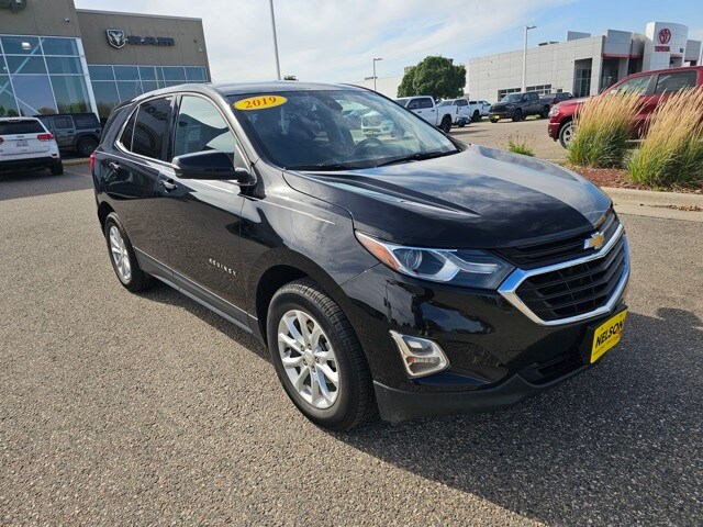 2019 Chevrolet Equinox LT photo 3