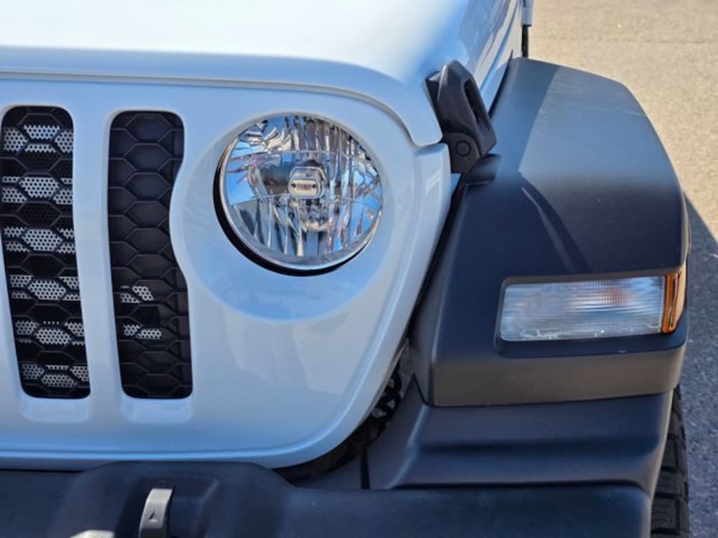 Used 2020 Jeep Gladiator Sport Truck Crew Cab