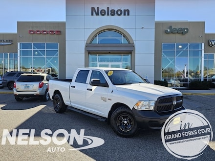 2022 Ram 1500 Classic Tradesman Truck Crew Cab 2022 Ram 1500 Classic Tradesman Truck Crew Cab