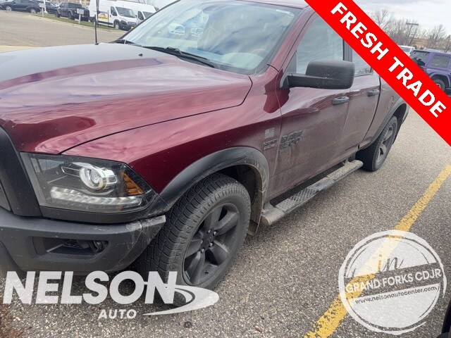 2020 Ram 1500 Classic SLT photo 4