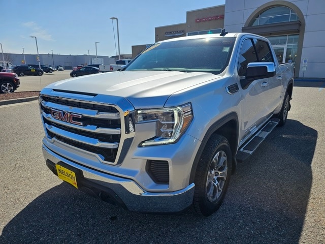 Used 2021 GMC Sierra 1500 SLE with VIN 3GTU9BEDXMG230984 for sale in Grand Forks, ND