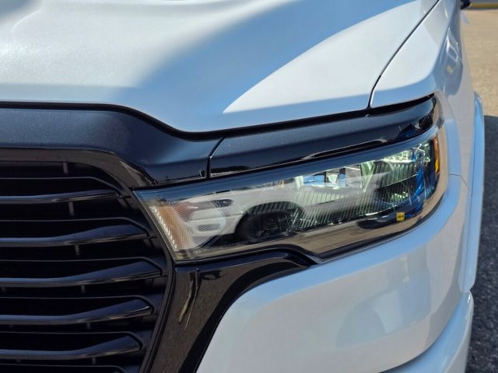 New 2026 Ram 1500 LARAMIE CREW CAB 4X4 6'4 BOX Pickup