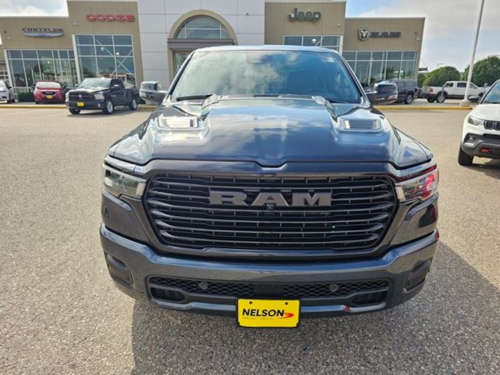 New 2026 Ram 1500 LARAMIE CREW CAB 4X4 5'7 BOX Pickup