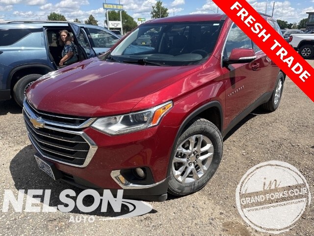 2019 Chevrolet Traverse Cloth 1LT photo 2